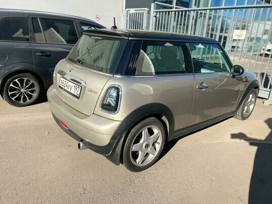 MINI Hatch, 2009 г., 159 287 км