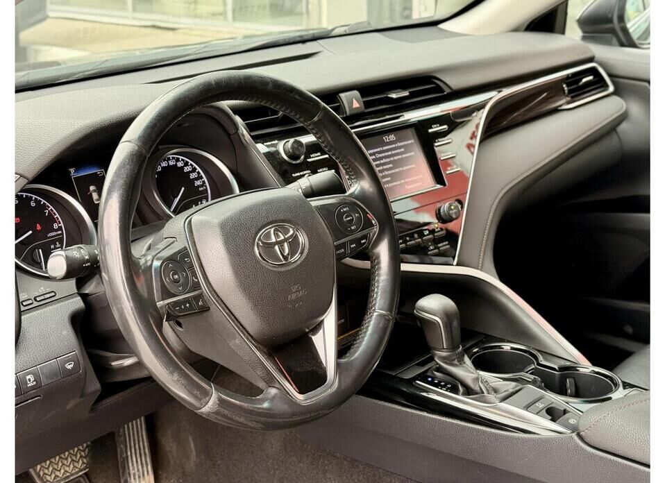 Toyota Camry, VIII (XV70) 2.5 AT (181 л.с.)