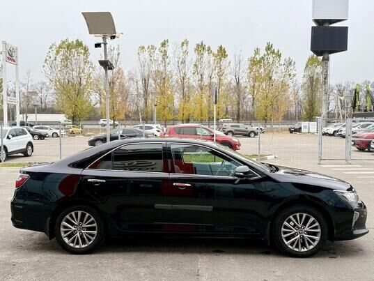 Toyota Camry, 2018 г., 194 986 км