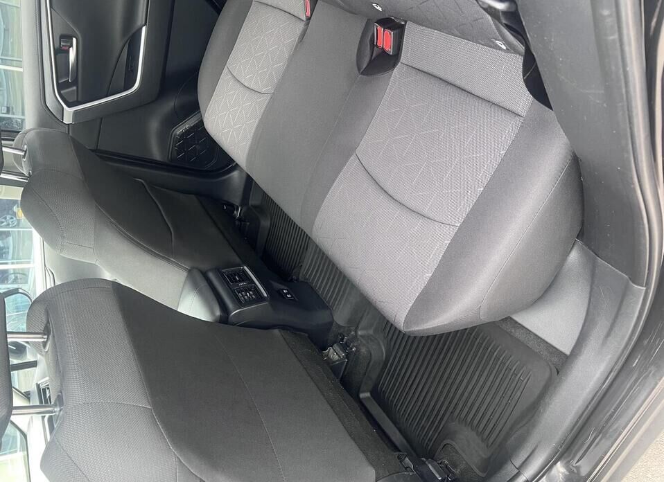 Toyota RAV4, V (XA50) 2.5 AT (199 л.с.) 4WD