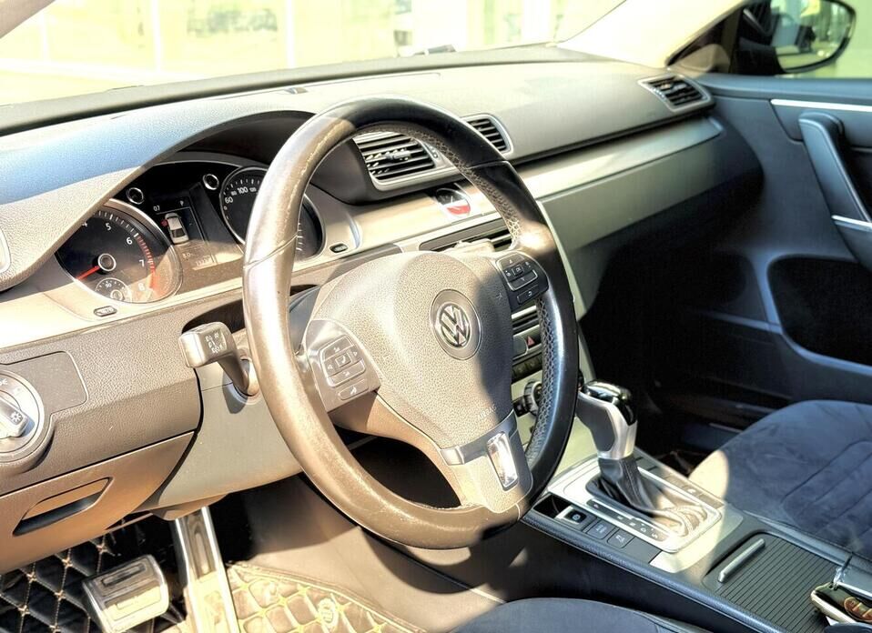 Volkswagen Passat, B7 1.8 MT (152 л.с.)