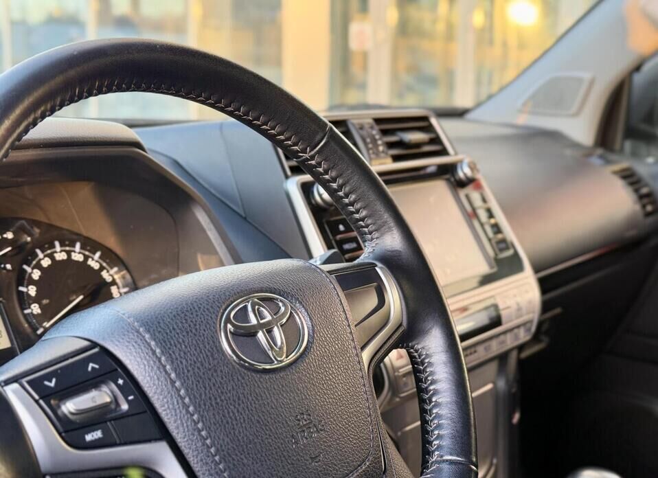 Toyota Land Cruiser Prado, 150 Series Рестайлинг 2 2.8d AT (177 л.с.) 4WD