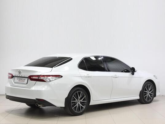 Toyota Camry, 2022 г., 80 317 км