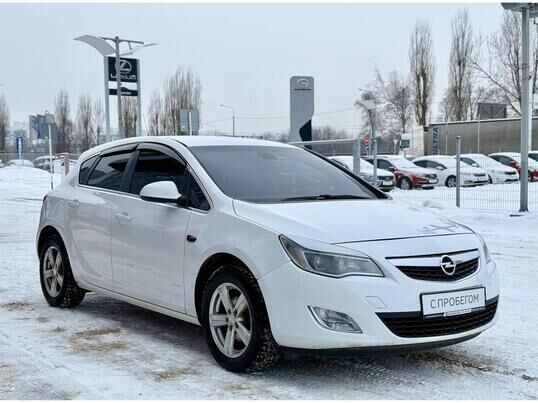 Opel Astra, 2012&nbsp;г., 175&nbsp;498&nbsp;км