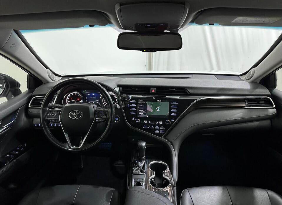 Toyota Camry, VIII (XV70) 2.5 AT (181 л.с.)