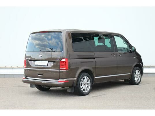 Volkswagen Multivan, 2015 г., 129 183 км