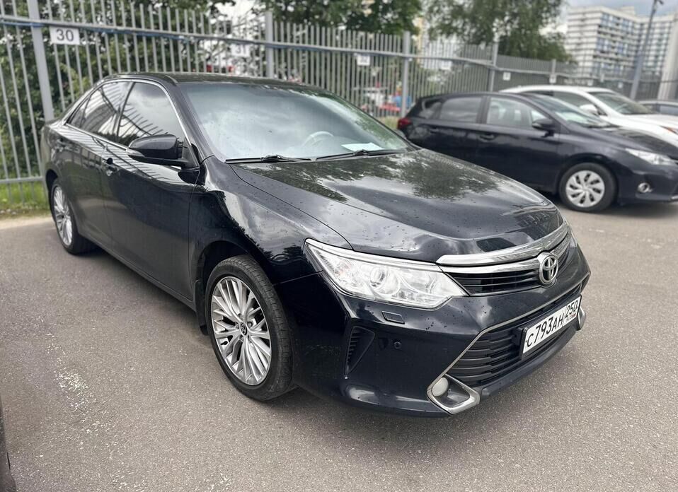 Toyota Camry 2.5 AT (181 л.с.)