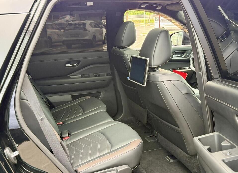 Nissan Pathfinder, V 3.5 AT (275 л.с.) 4WD