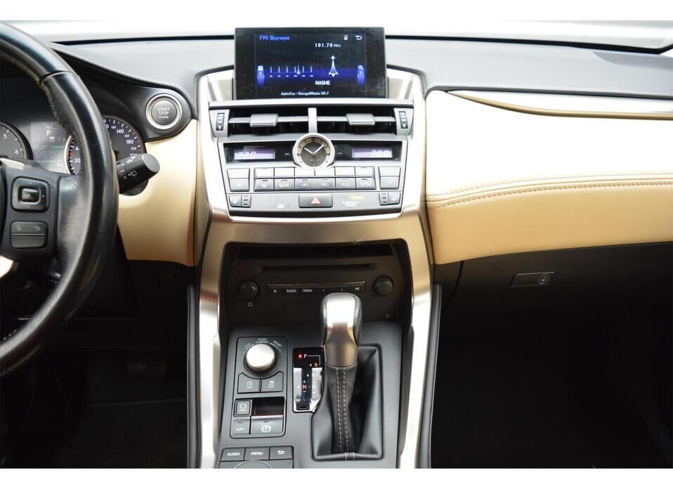 Lexus NX, I 200 2.0 CVT (150 л.с.) 4WD