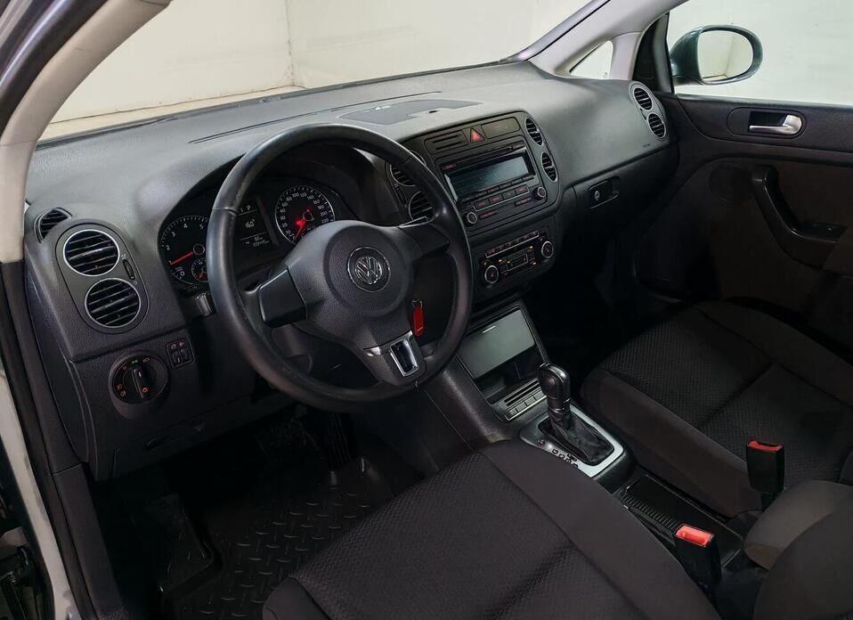 Volkswagen Golf Plus, II 1.6 AMT (102 л.с.)