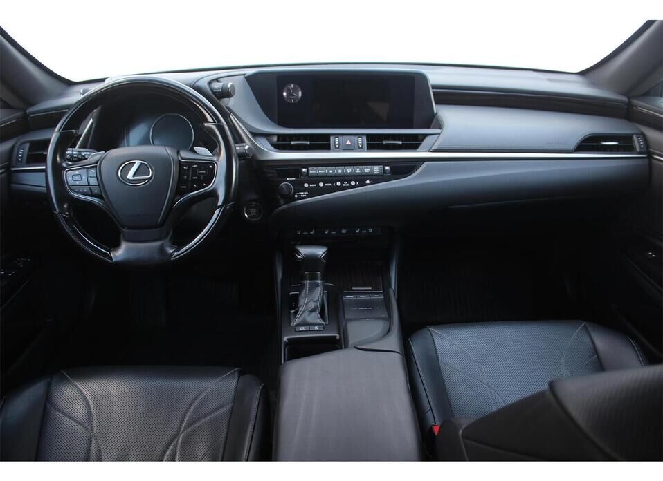 Lexus ES, VII 250 2.5 AT (200 л.с.)