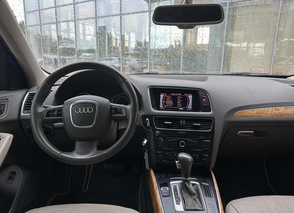 Audi Q5, I (8R) 2.0 AMT (211 л.с.) 4WD