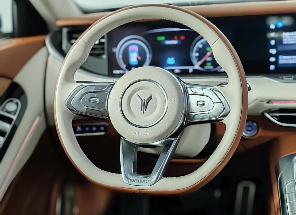 Voyah Free, I EVR 1.5hyb AT (693 л.с.) 4WD