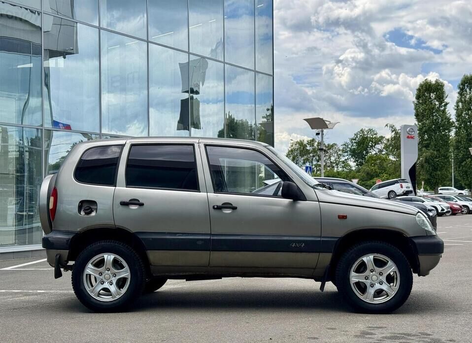 Chevrolet Niva, I 1.7 MT (80 л.с.) 4WD