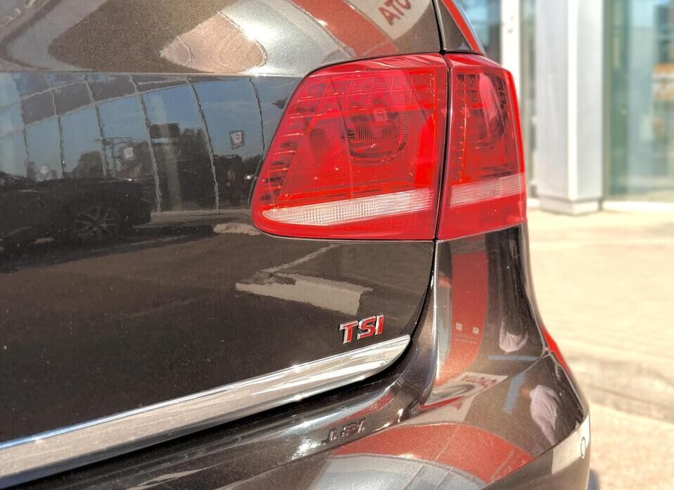 Volkswagen Passat, B7 1.8 MT (152 л.с.)
