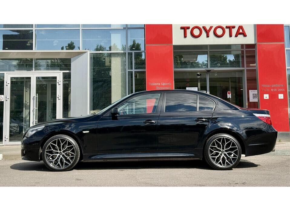 BMW 5 серии, V (E60/E61) Рестайлинг 525xi 3.0 MT (218 л.с.) 4WD