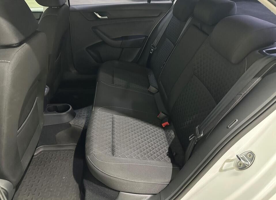 Skoda Rapid, I Рестайлинг 1.6 MT (110 л.с.)