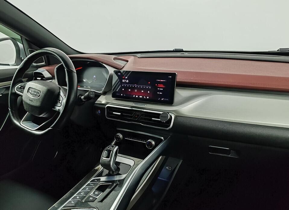 Geely Coolray, I 1.5 AMT (150 л.с.)