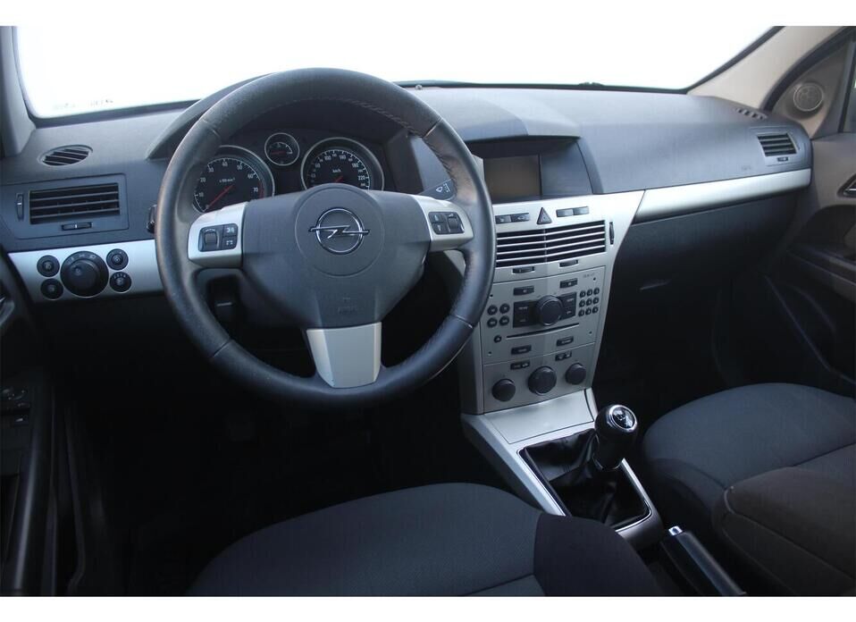 Opel Astra 1.6 MT (115 л.с.)