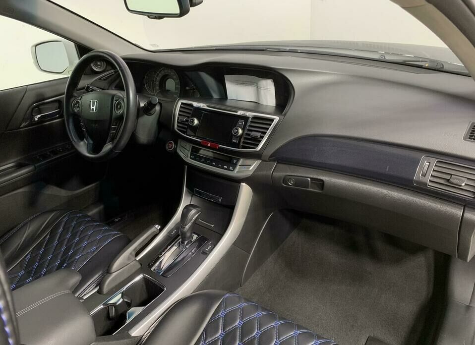 Honda Accord 2.4 AT (180 л.с.)