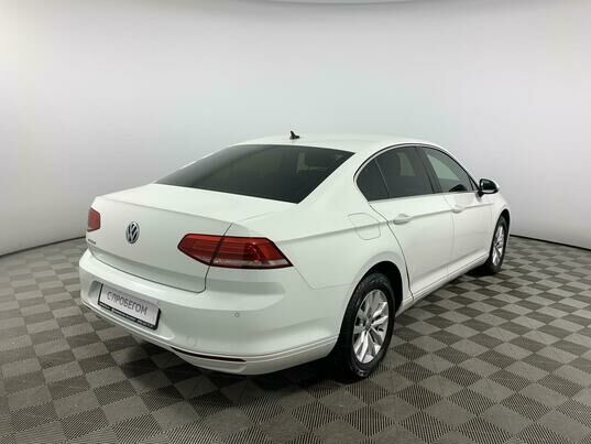 Volkswagen Passat, 2019 г., 45 631 км