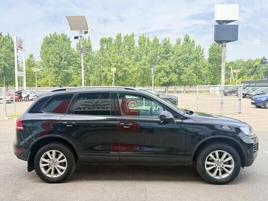 Volkswagen Touareg, 2013&nbsp;г., 232&nbsp;324&nbsp;км