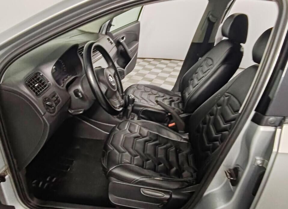 Volkswagen Polo, V 1.6 MT (105 л.с.)
