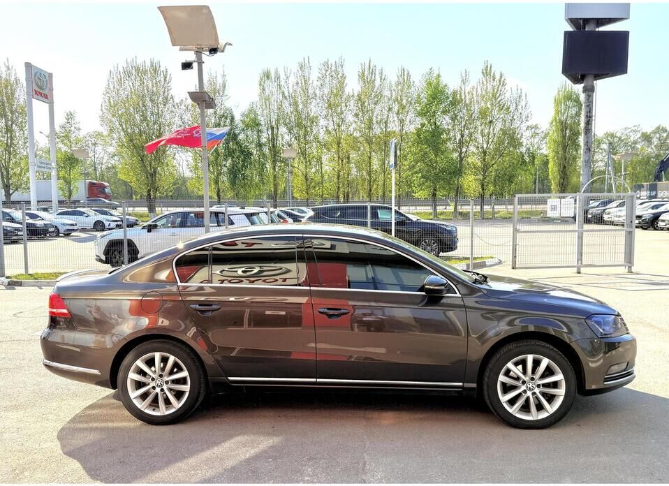 Volkswagen Passat, B7 1.8 MT (152 л.с.)