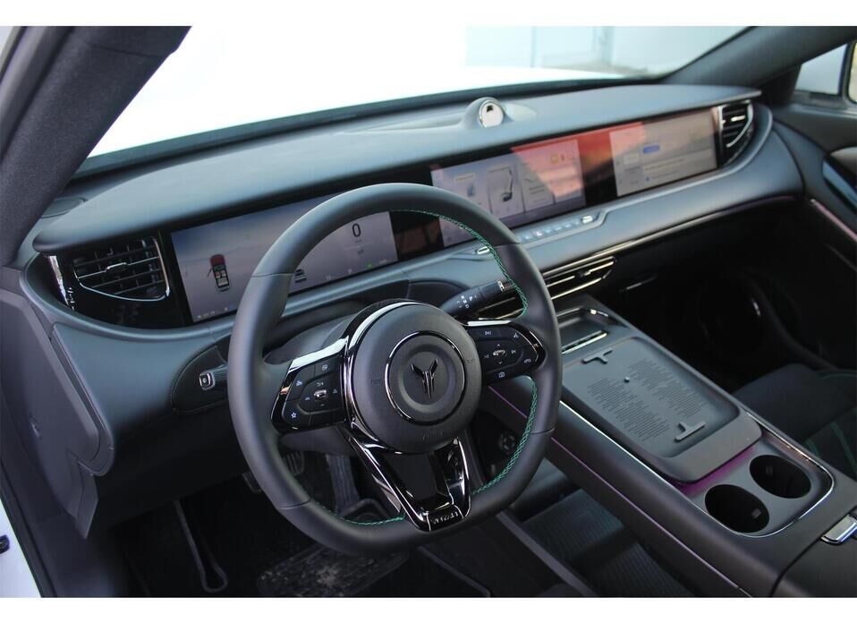 Voyah Free, I Рестайлинг 1.5hyb AT (490 л.с.) 4WD