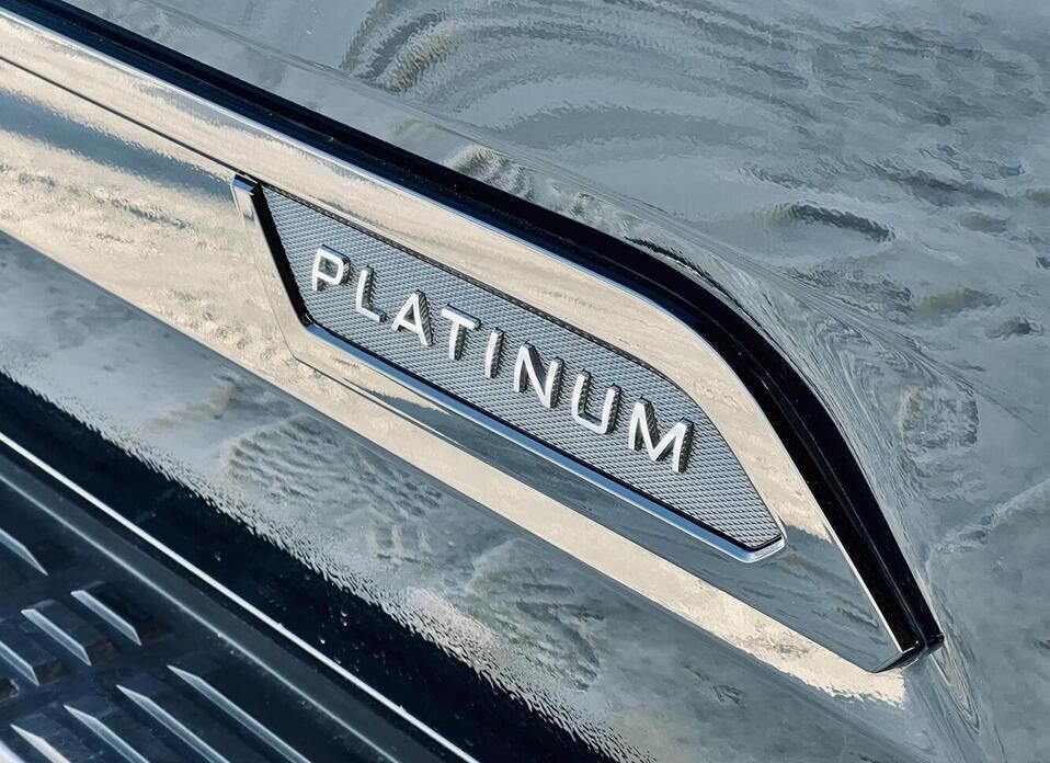 Toyota Sequoia, III 3.5hyb AT (437 л.с.) 4WD