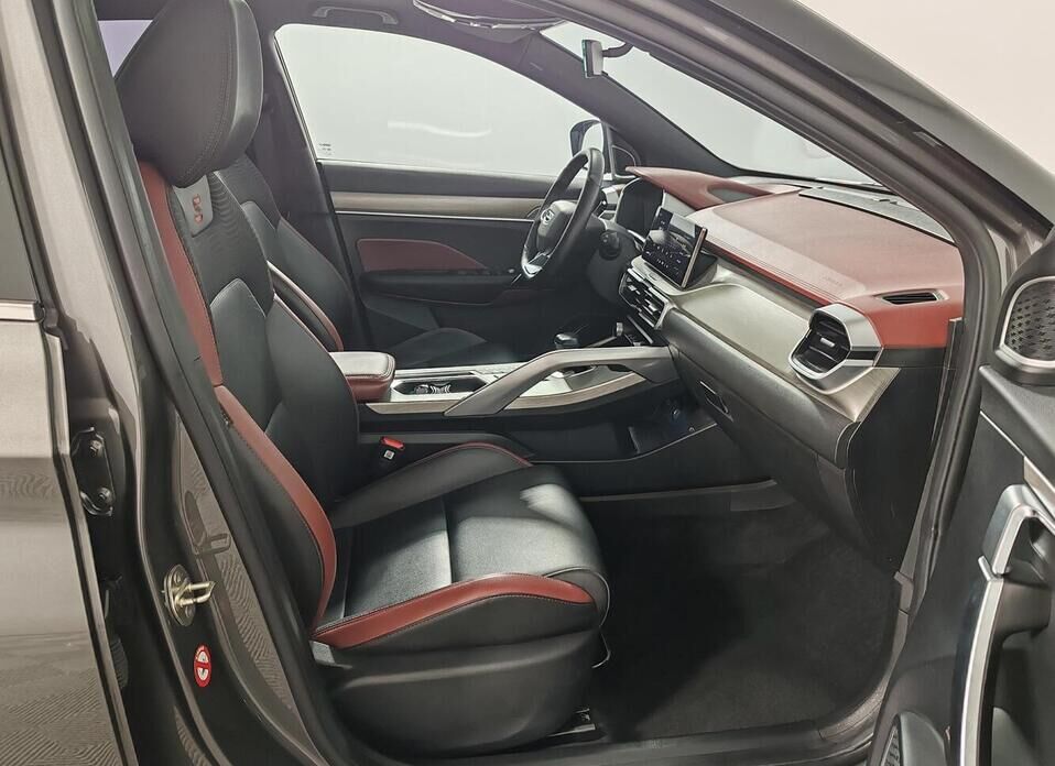Geely Coolray, I 1.5 AMT (150 л.с.)