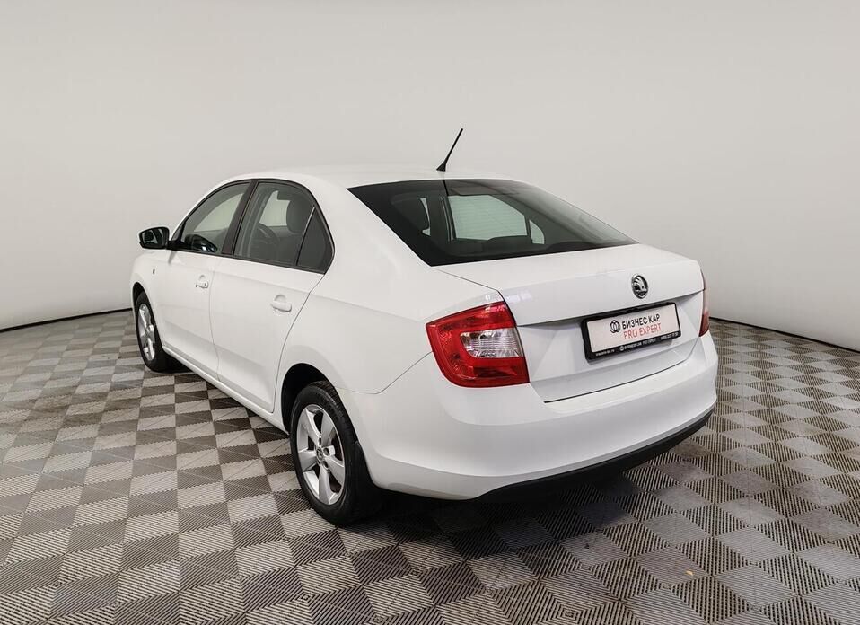 Skoda Rapid, I 1.6 MT (105 л.с.)