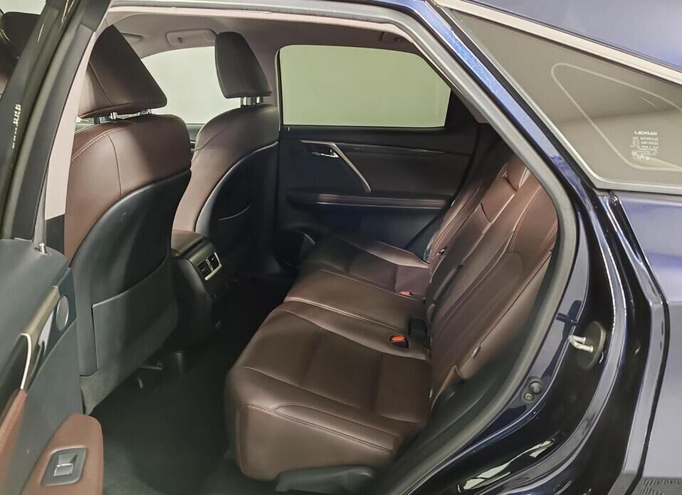 Lexus RX, IV Рестайлинг 300 2.0 AT (238 л.с.) 4WD