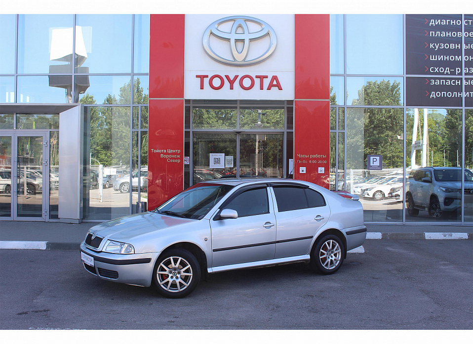 Skoda Octavia, I (A4) Рестайлинг 1.6 MT (102 л.с.)