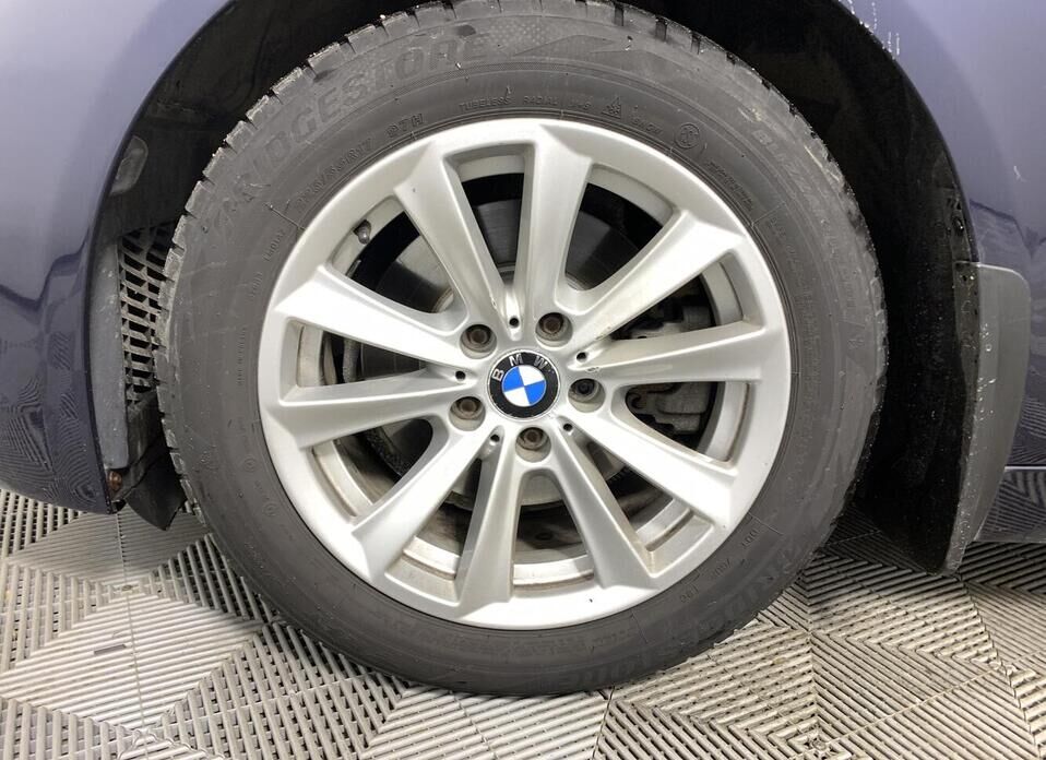 BMW 5 серии 523i 2.5 AT (204 л.с.)