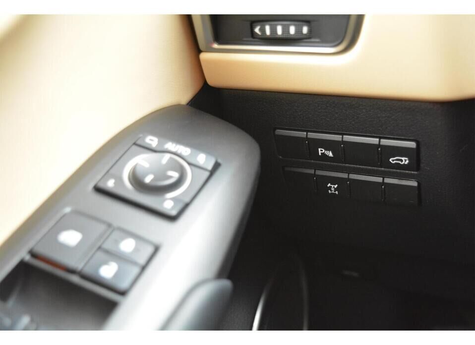Lexus NX, I 200 2.0 CVT (150 л.с.) 4WD