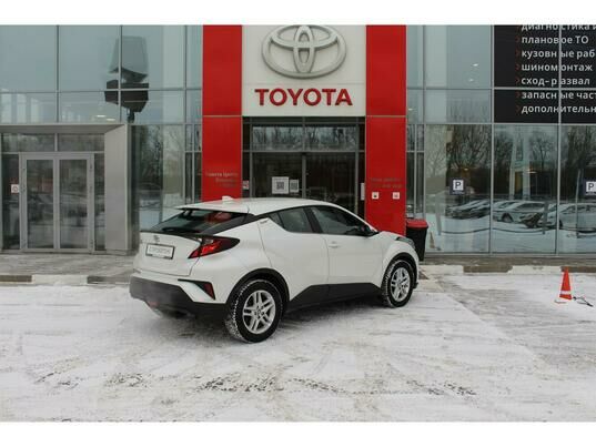 Toyota C-HR, 2021 г., 28 750 км