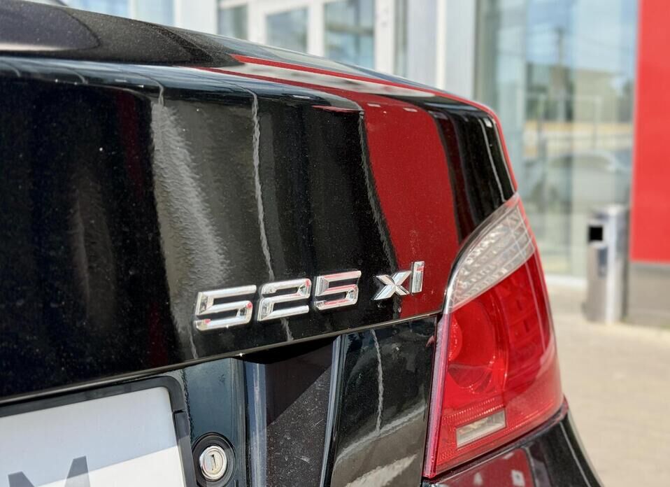 BMW 5 серии, V (E60/E61) Рестайлинг 525xi 3.0 MT (218 л.с.) 4WD