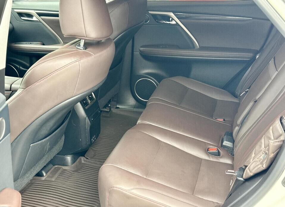 Lexus RX, IV Рестайлинг 300 2.0 AT (238 л.с.) 4WD