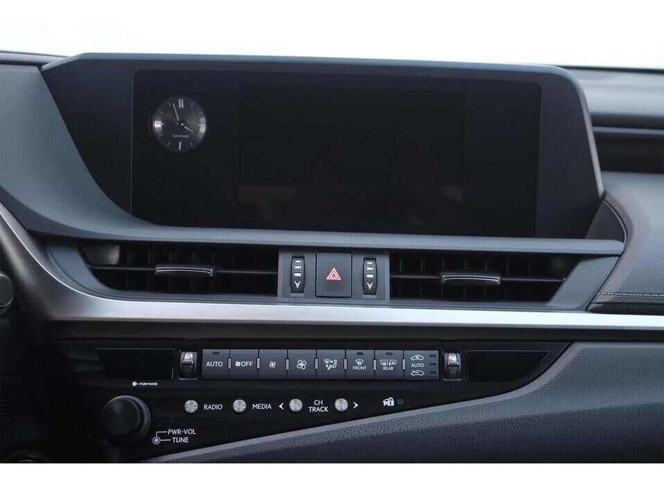 Lexus ES, VII 250 2.5 AT (200 л.с.)