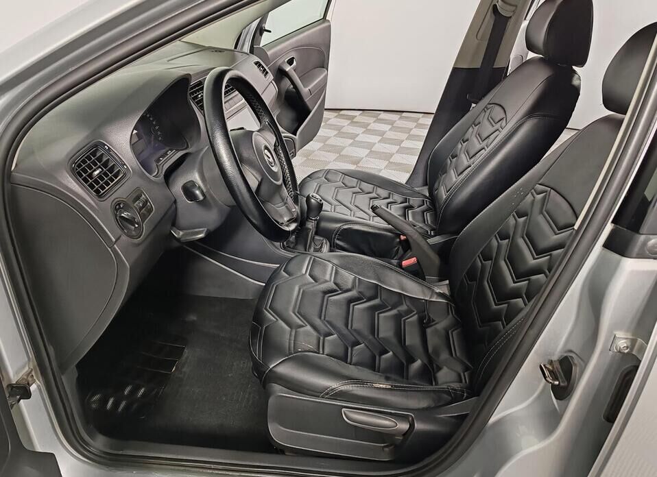 Volkswagen Polo, V 1.6 MT (105 л.с.)