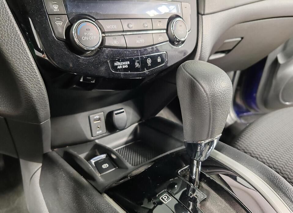 Nissan Qashqai, II Рестайлинг 1.2 CVT (115 л.с.)