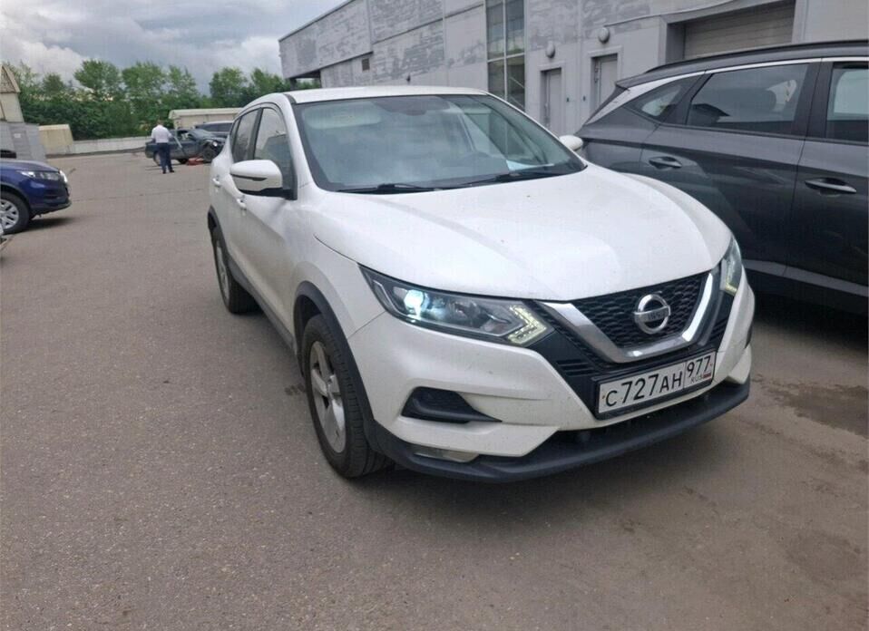 Nissan Qashqai, II Рестайлинг 2.0 CVT (144 л.с.) 4WD