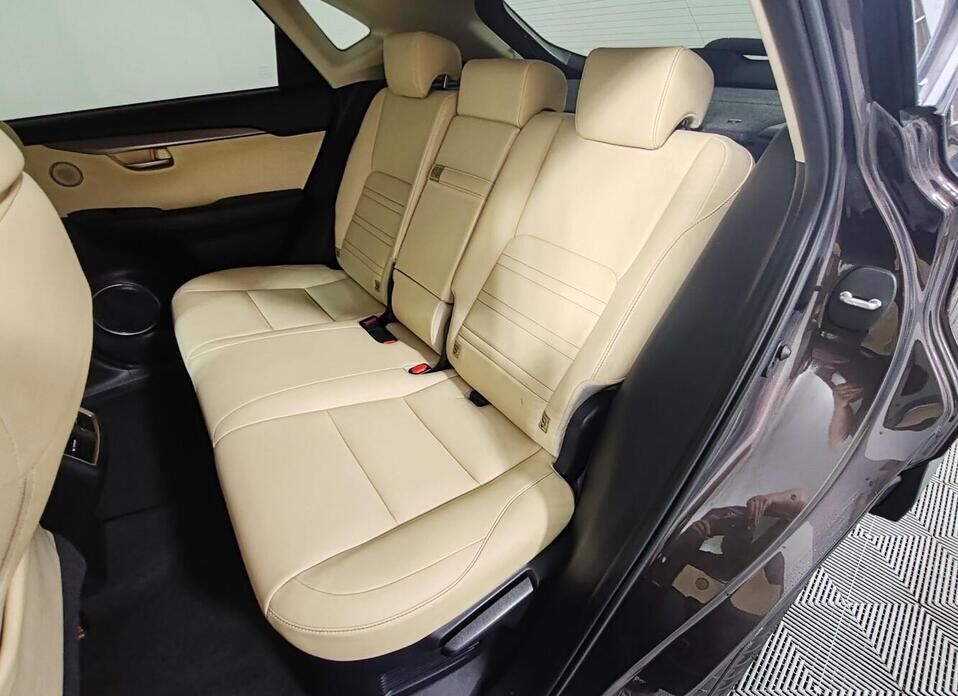 Lexus NX, I 200 2.0 CVT (150 л.с.) 4WD