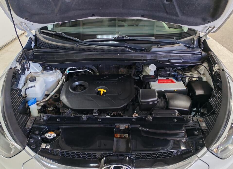 Hyundai ix35, I Рестайлинг 2.0 AT (150 л.с.)