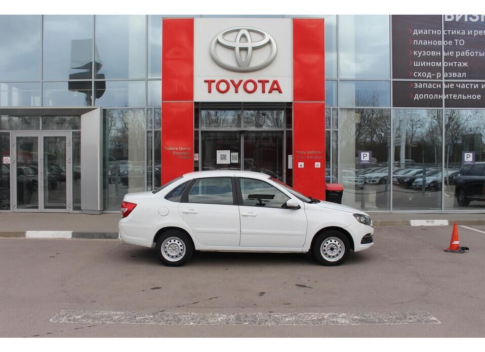 LADA (ВАЗ) Granta 1.6 MT (106 л.с.)