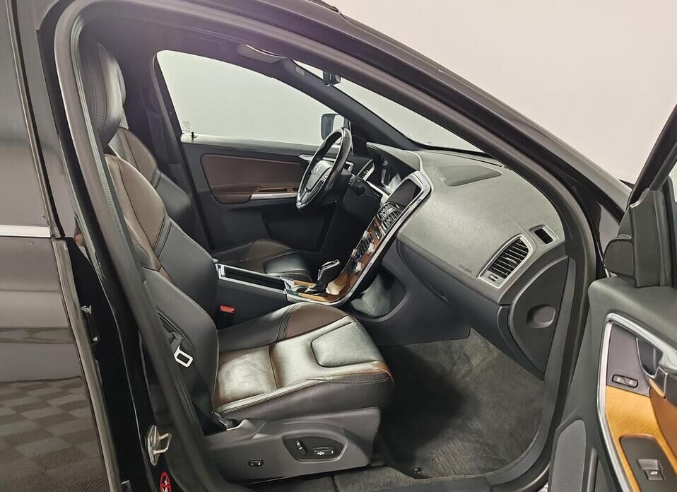 Volvo XC60, I Рестайлинг 2.0 AT (245 л.с.) 4WD