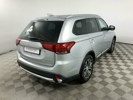 Mitsubishi Outlander, 2018 г., 225 738 км