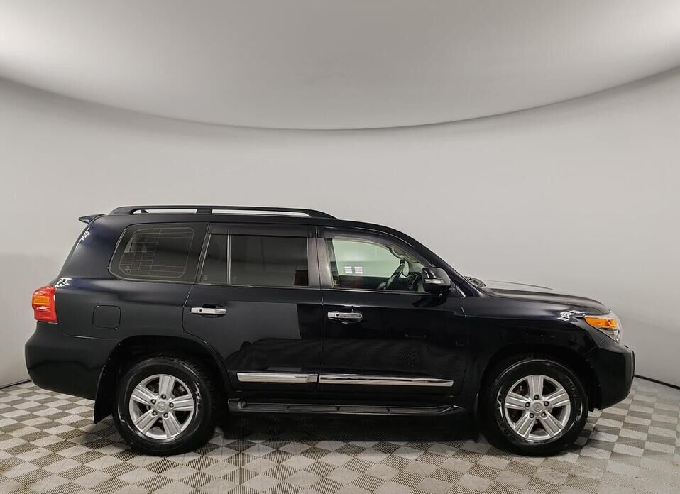 Toyota Land Cruiser, 200 Series Рестайлинг 1 4.5d AT (235 л.с.) 4WD