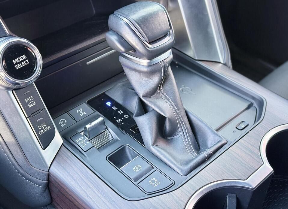 Toyota Land Cruiser, 300 Series 3.4 AT (415 л.с.) 4WD